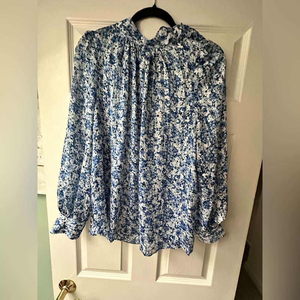 H&M Blue and White Puff Sleeve Blouse with Peter Pan Collar